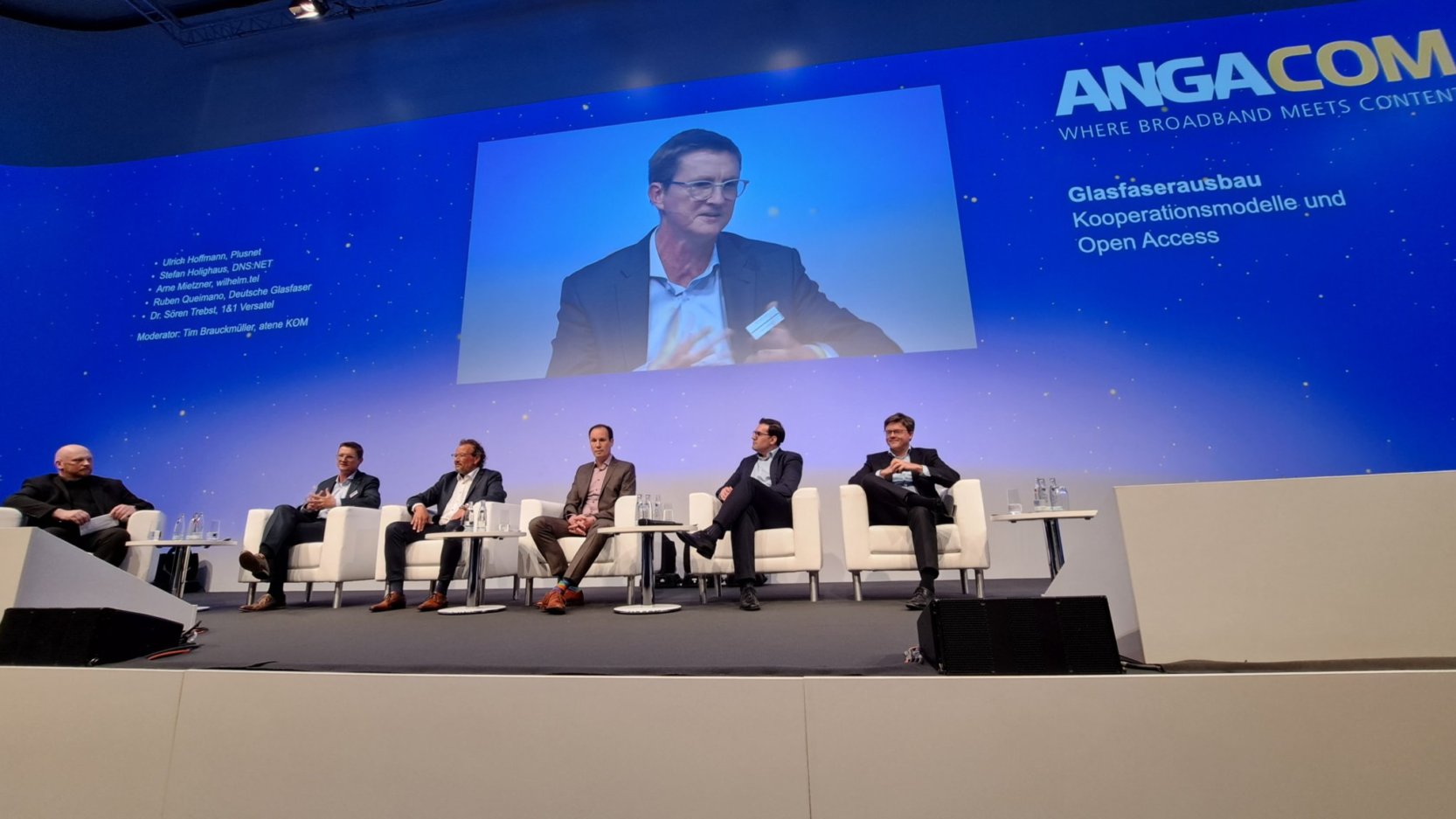 Plusnet CEO Ulrich Hermann auf dem Angacom Panel
